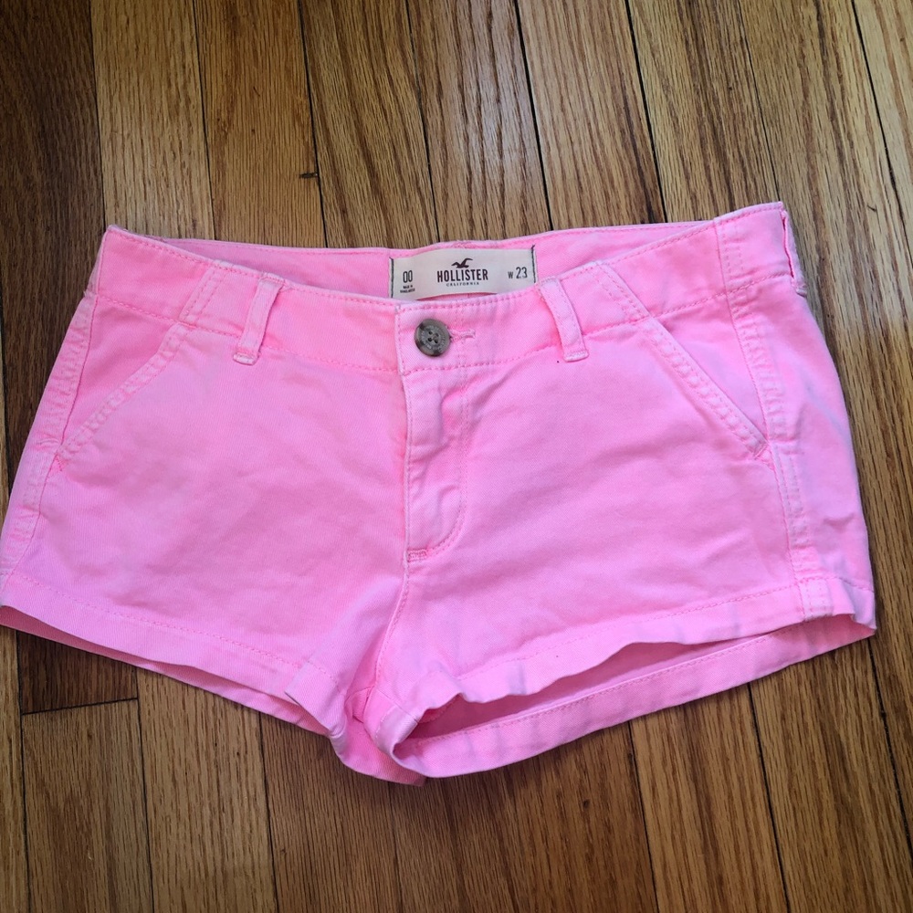 Hollister hot pink short shorts size 00